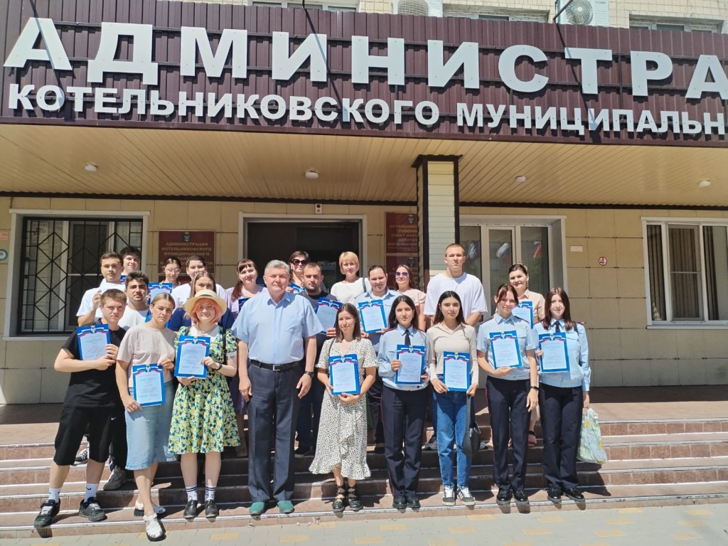 Благоустройство 2025: волонтеры и студенты вносят свой вклад в будущее города